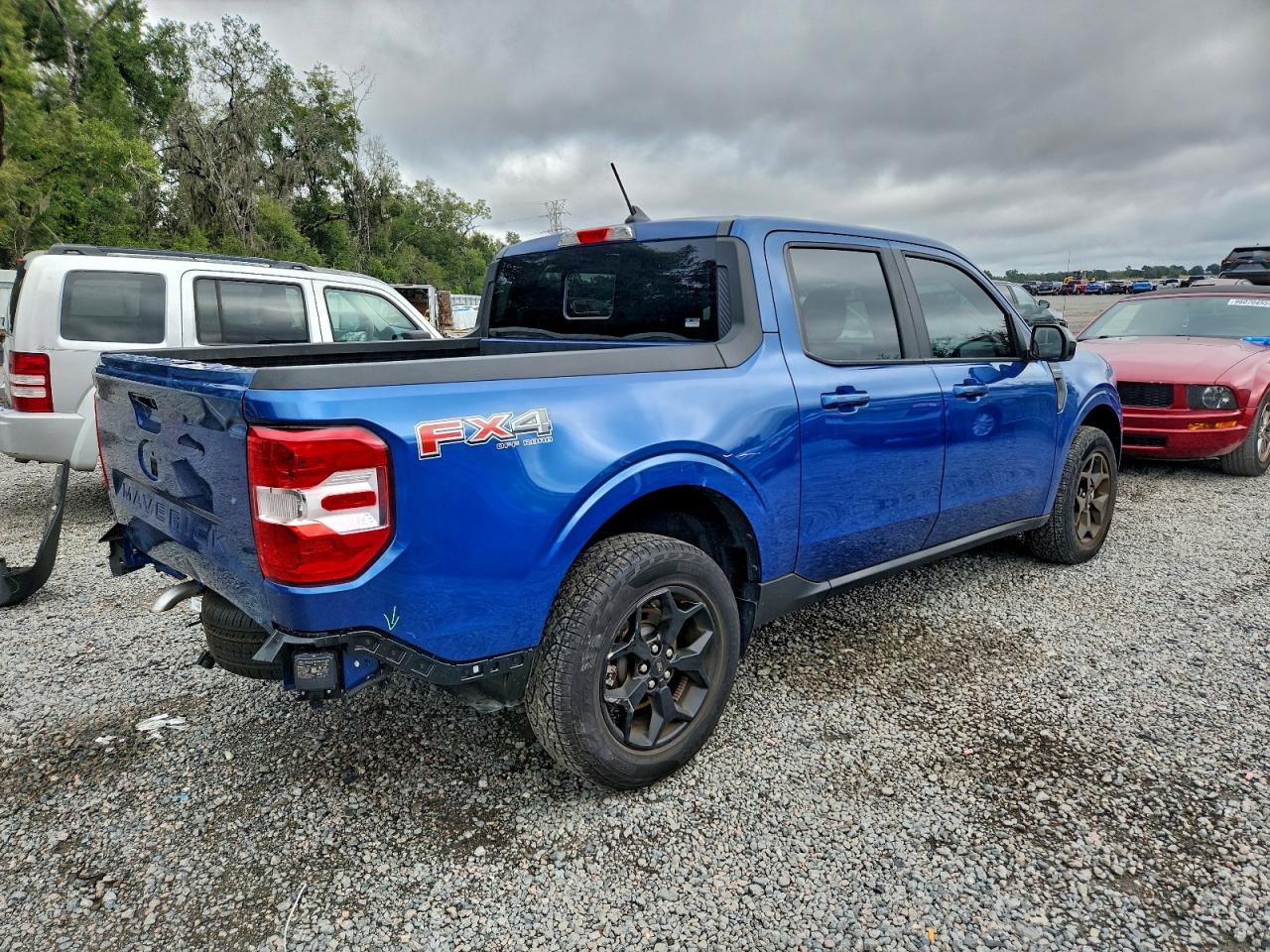 FORD MAVERICK LARIAT