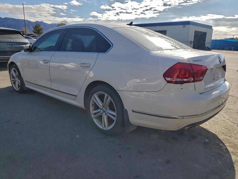 2012 VOLKSWAGEN PASSAT SEL #3304687924