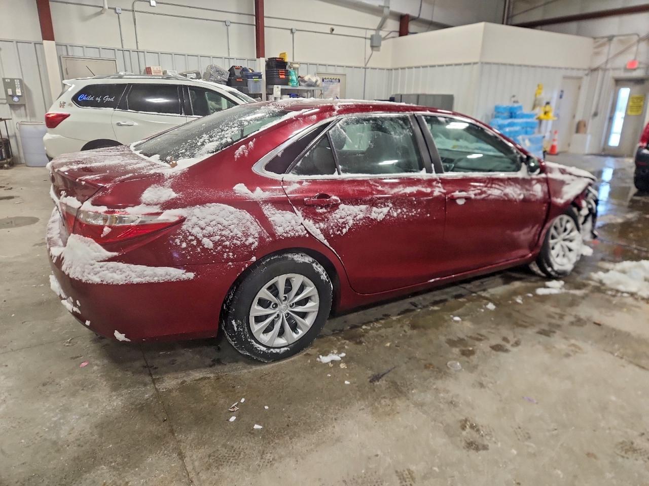 TOYOTA CAMRY LE