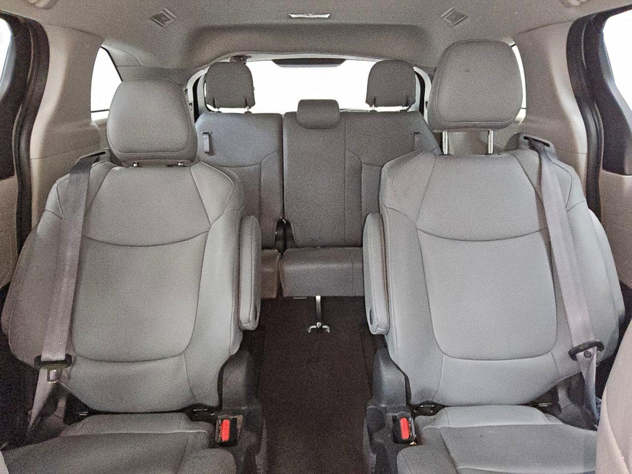 Lot #3317743085 2023 TOYOTA SIENNA XLE