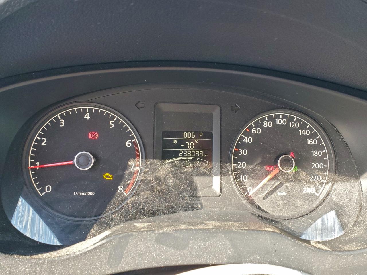 VOLKSWAGEN JETTA BASE