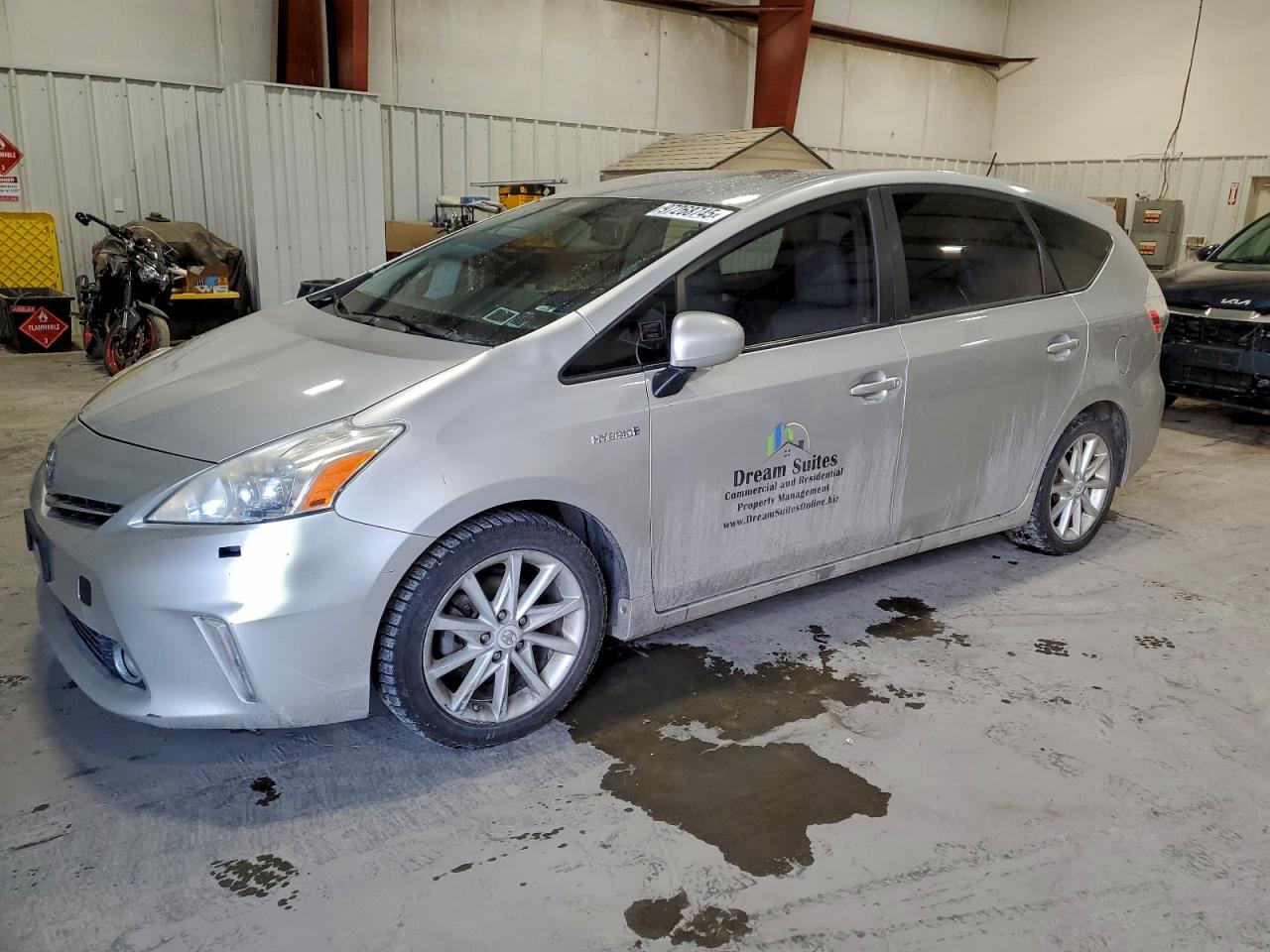 Lot #3316771463 2013 TOYOTA PRIUS V