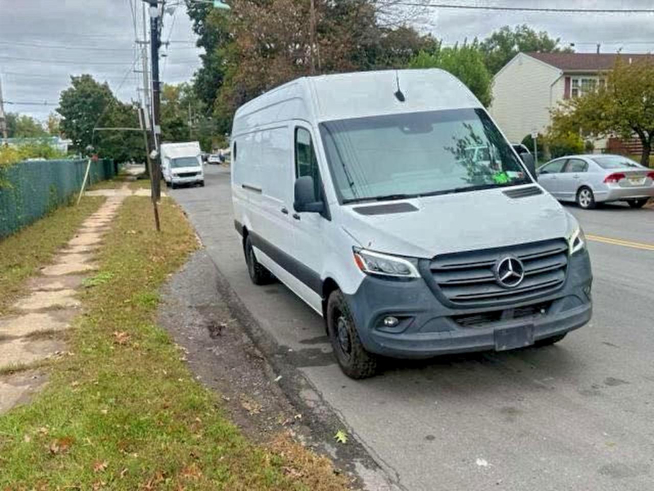 MERCEDES-BENZ SPRINTER 2500