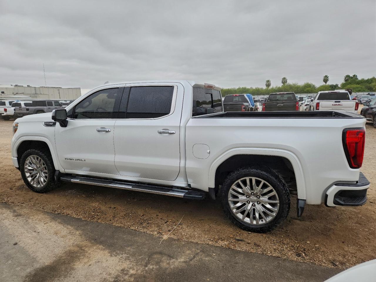 Lot #3315919102 2019 GMC SIERRA K15