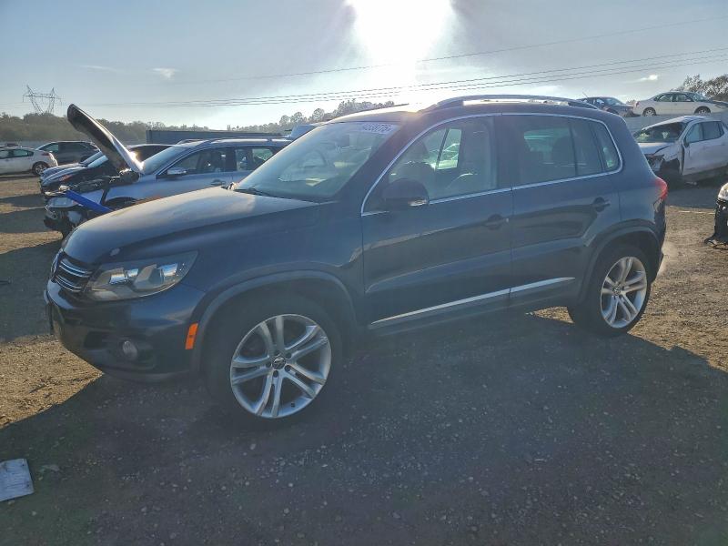 2012 VOLKSWAGEN TIGUAN S #3302759355