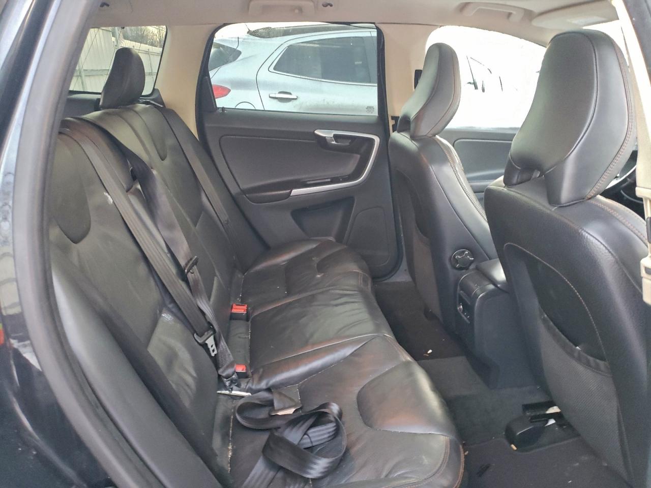 Lot #3318870980 2010 VOLVO XC60 T6