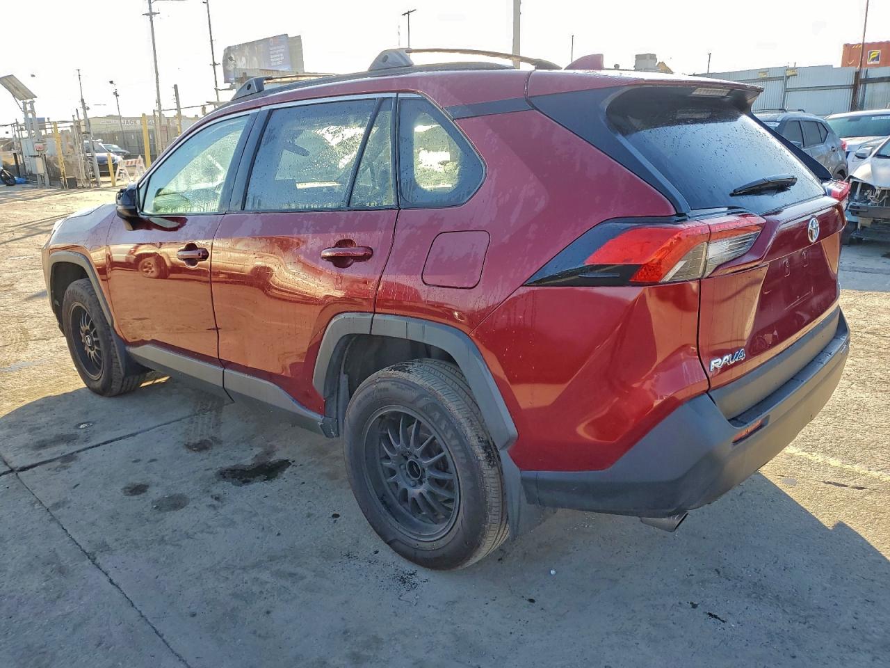 TOYOTA RAV4 LE