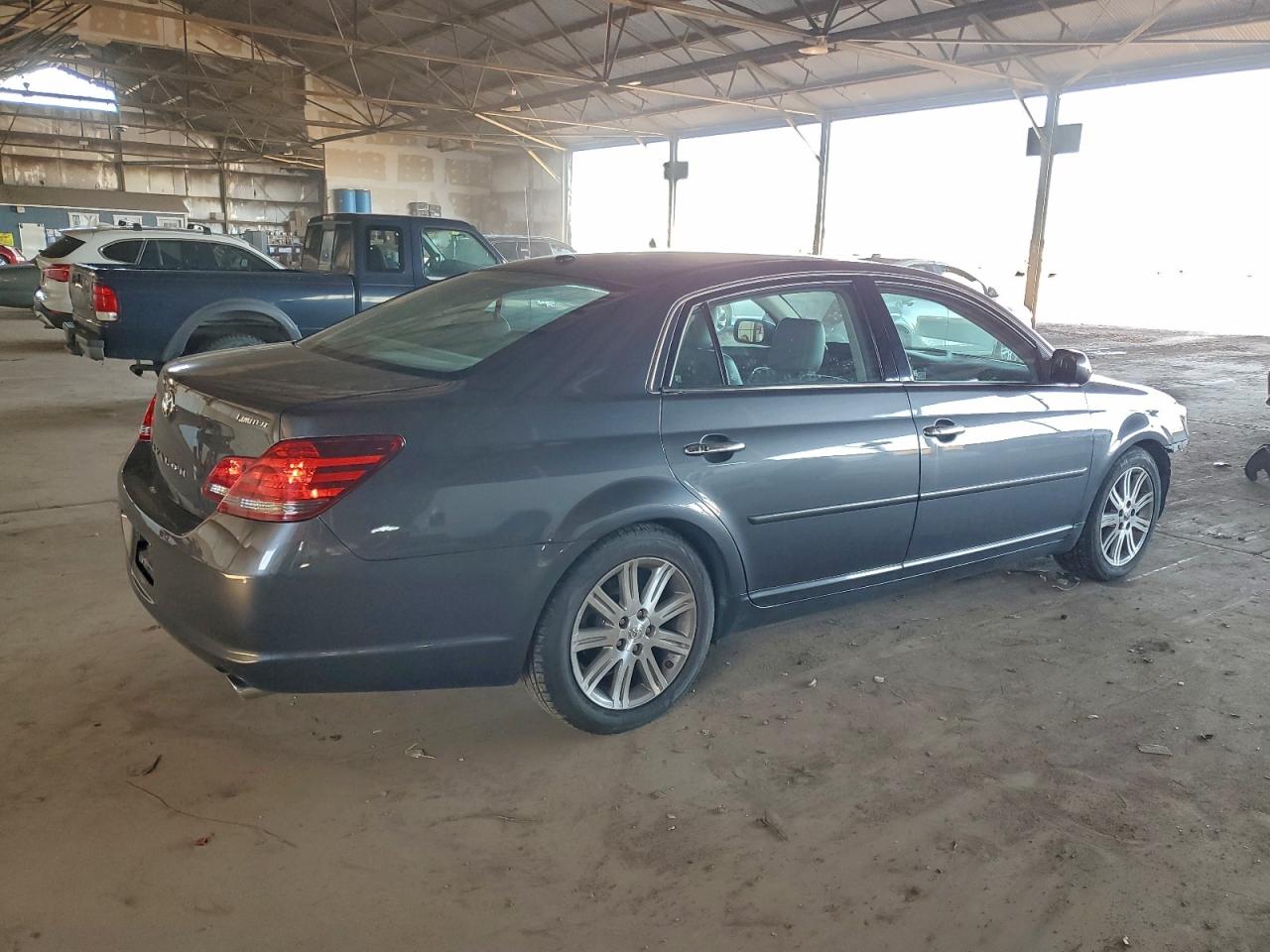 Lot #3302963628 2009 TOYOTA AVALON XL