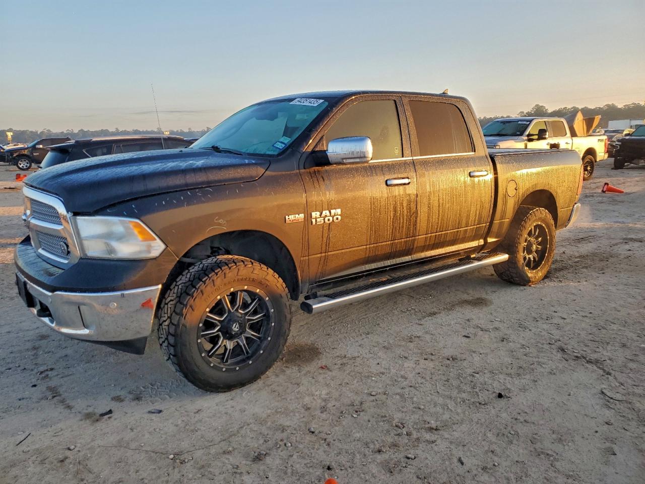 RAM 1500 SLT