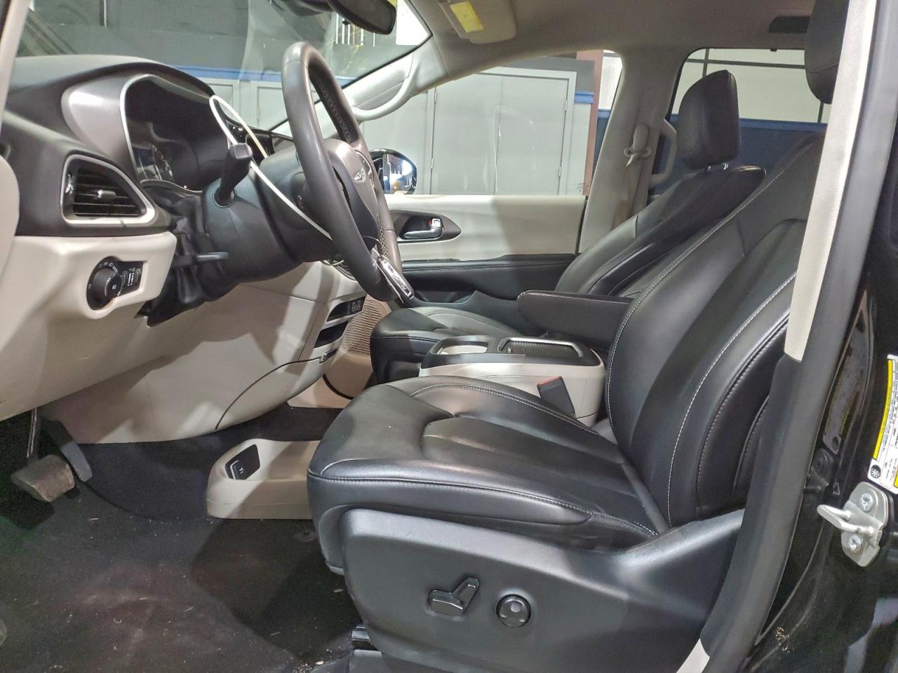 Lot #3310441337 2024 CHRYSLER PACIFICA T