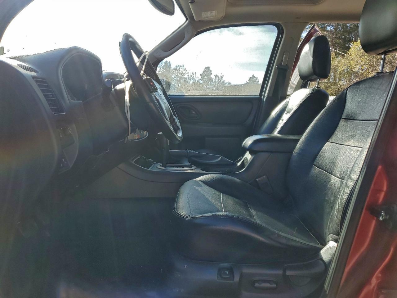 Lot #3316843694 2005 FORD ESCAPE LIM