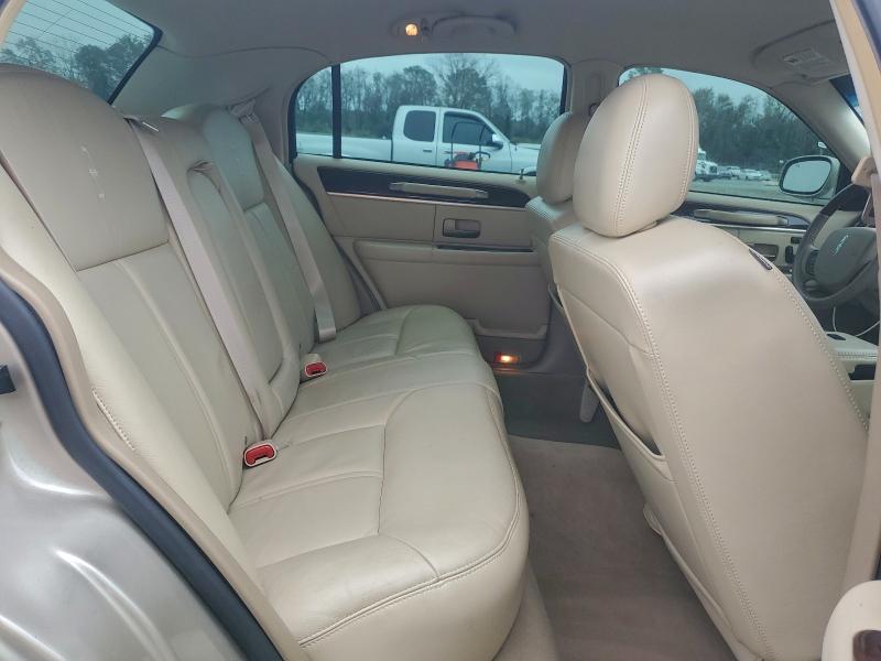 2009 LINCOLN TOWN CAR S #3303776441