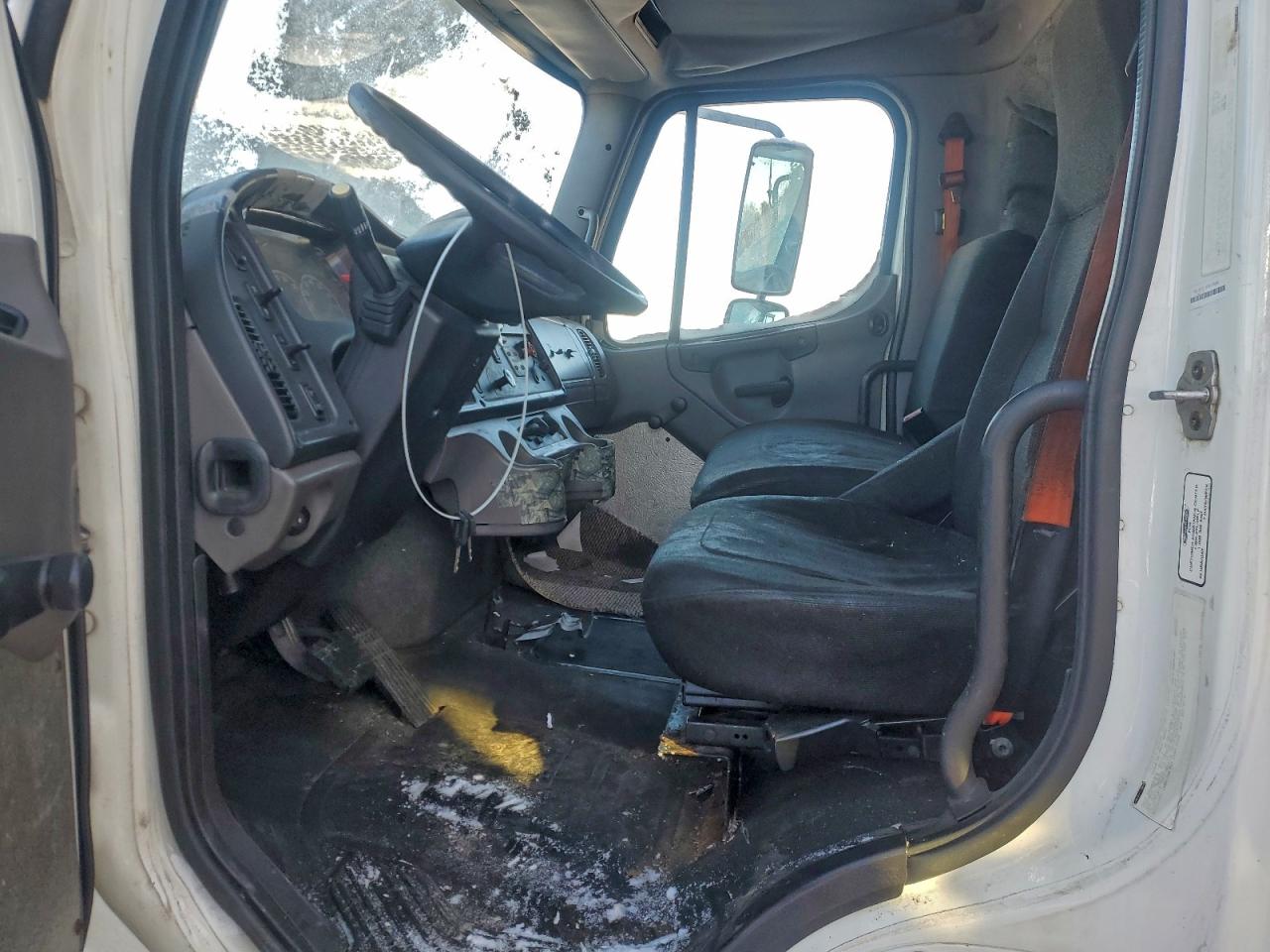 Lot #3315660790 2012 FREIGHTLINER M2