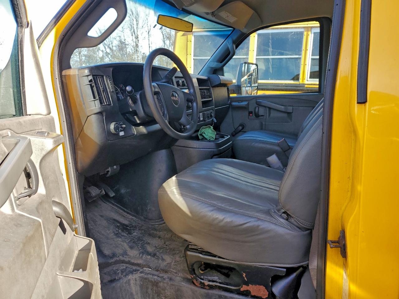 GMC SAVANA CUTAWAY G3500