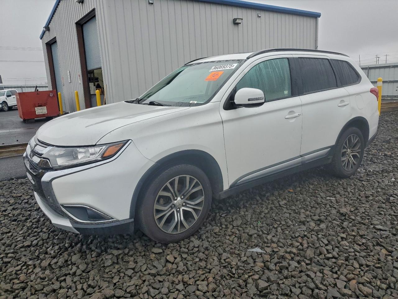 Lot #3317773078 2016 MITSUBISHI OUTLANDER