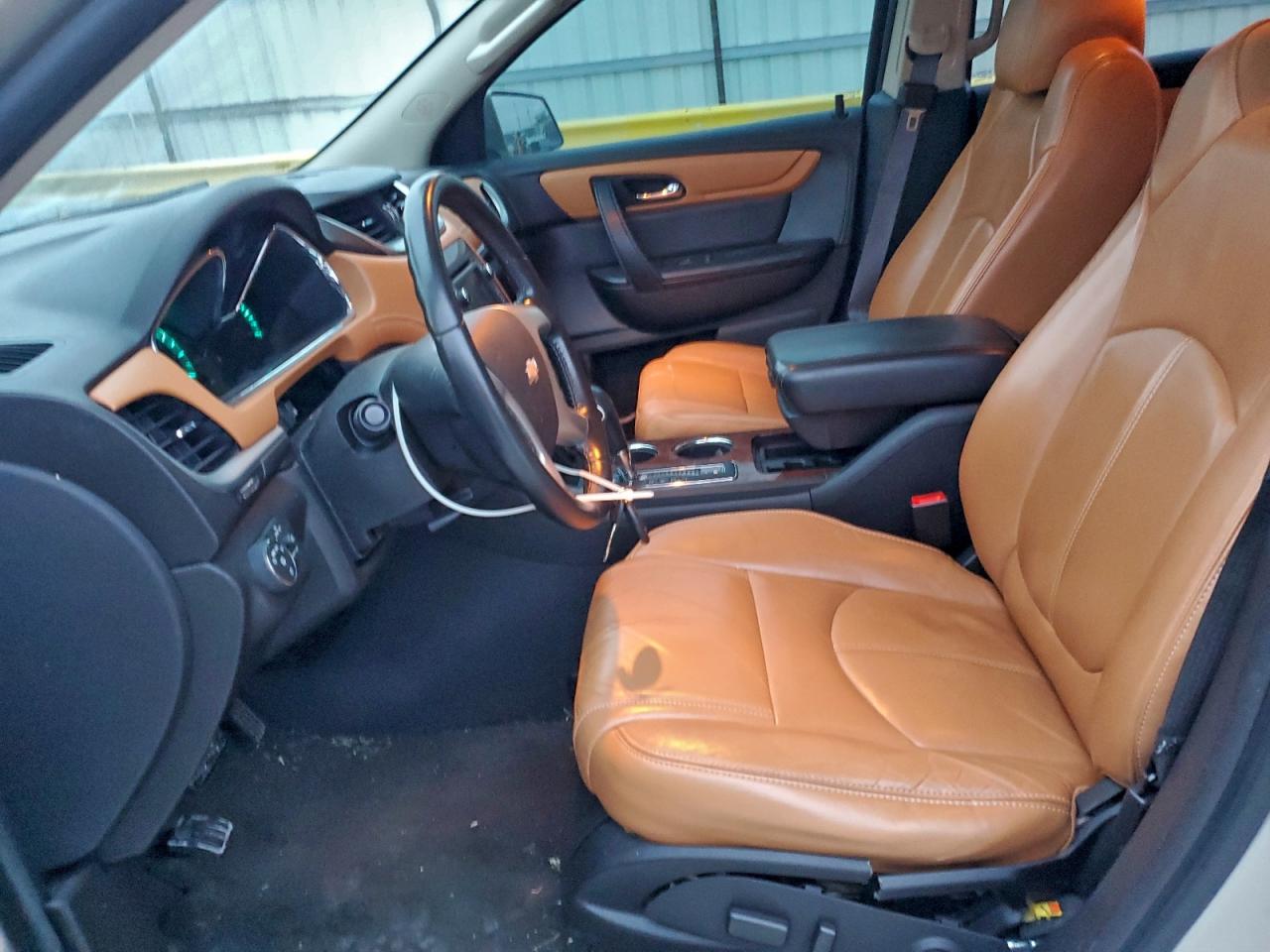 CHEVROLET TRAVERSE LT