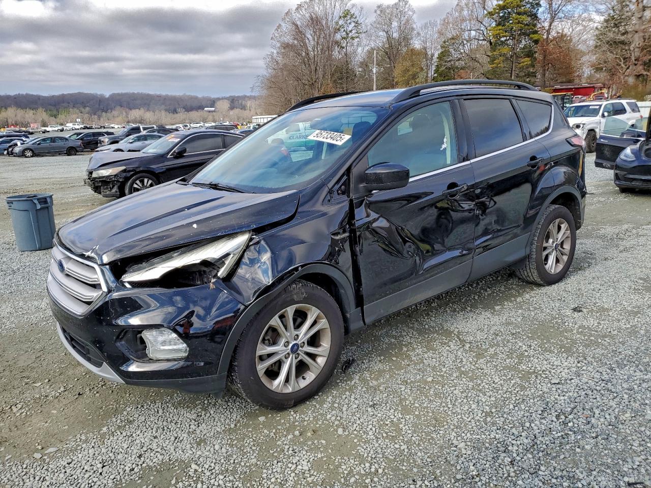 Lot #3309631076 2018 FORD ESCAPE SE