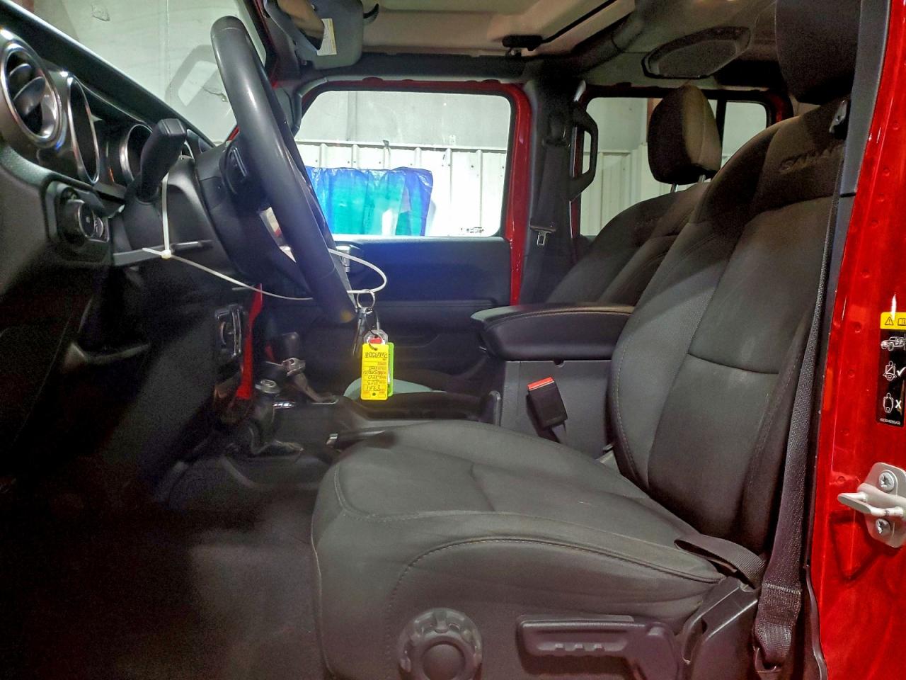 JEEP WRANGLER SAHARA