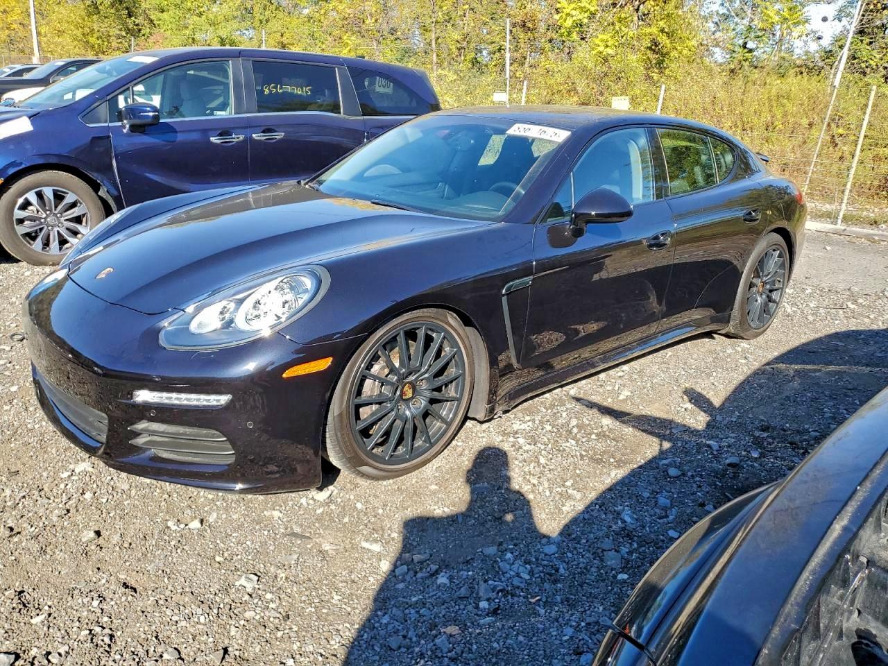 PORSCHE PANAMERA 2