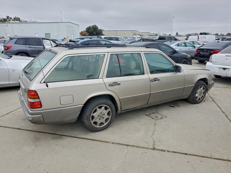 1994 MERCEDES-BENZ E 320 #3308531525
