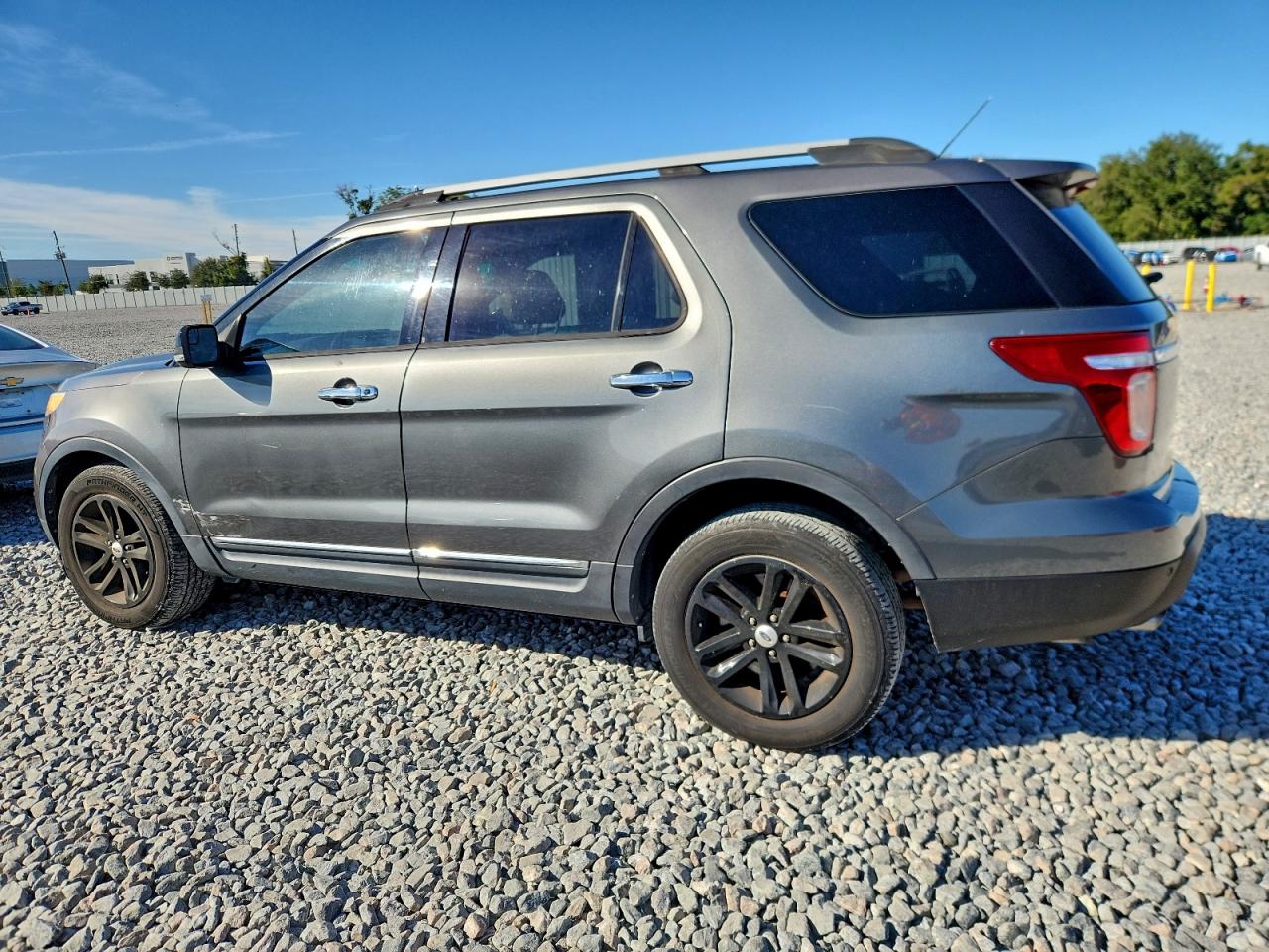 FORD EXPLORER XLT