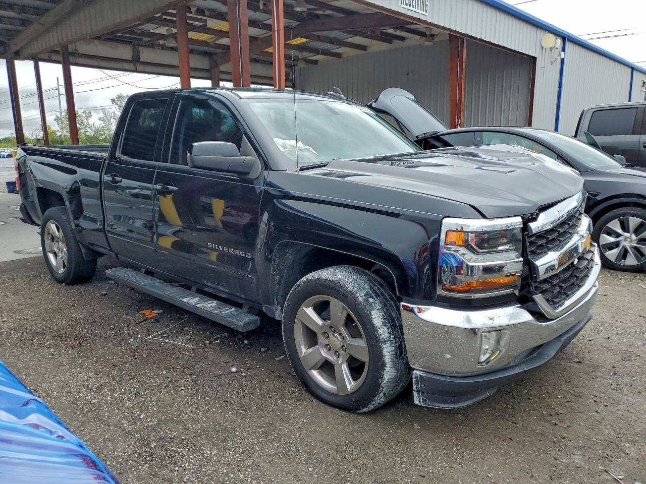 CHEVROLET SILVERADO C1500 LT