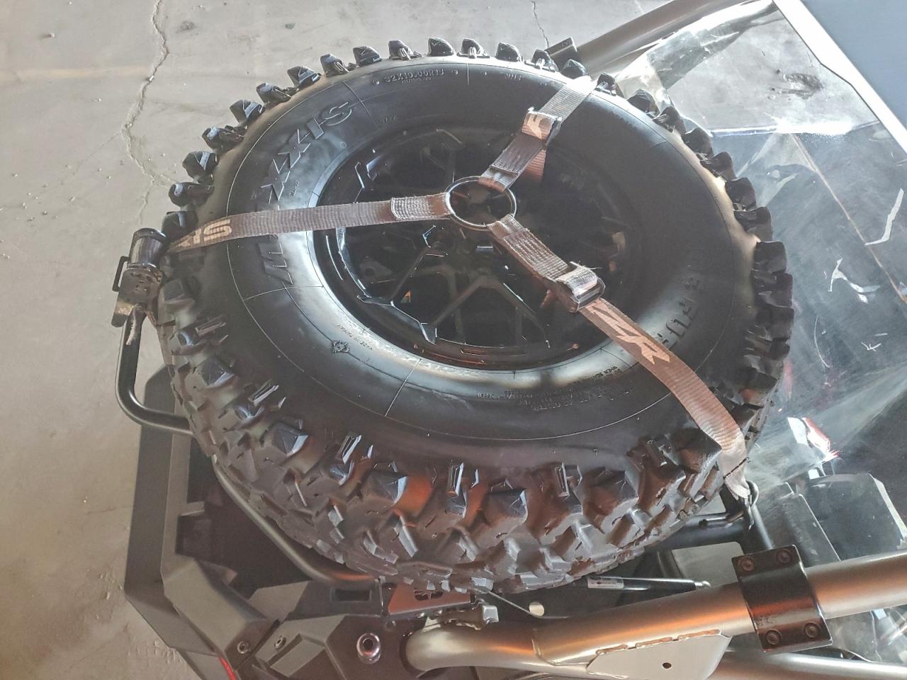 Lot #3305319337 2022 POLARIS RZR