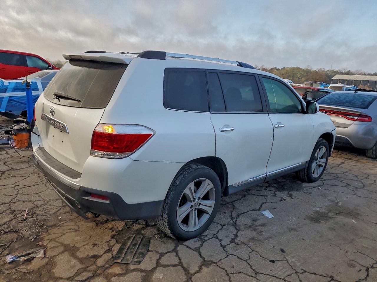 TOYOTA HIGHLANDER LIMITED