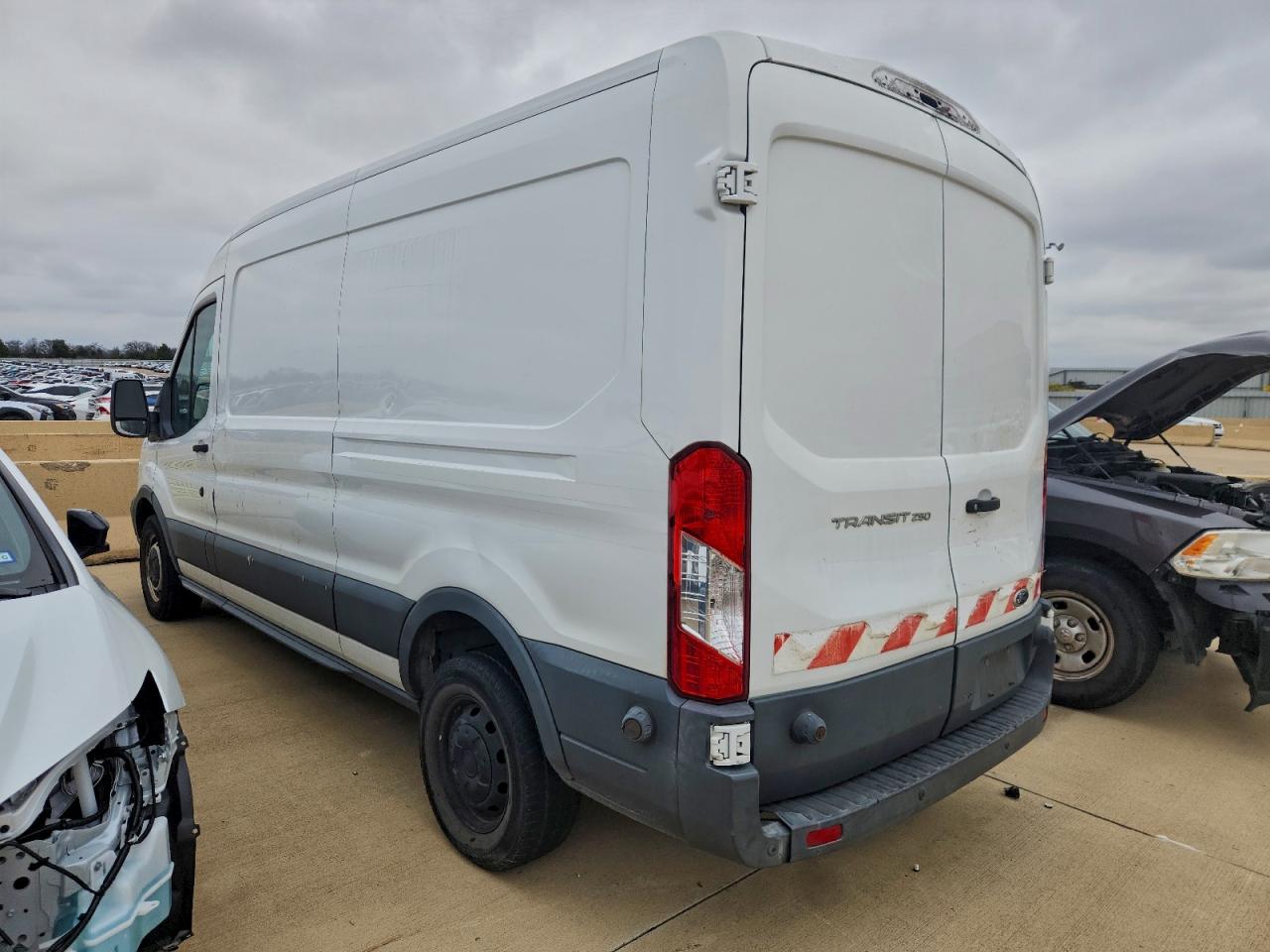 FORD TRANSIT T-250