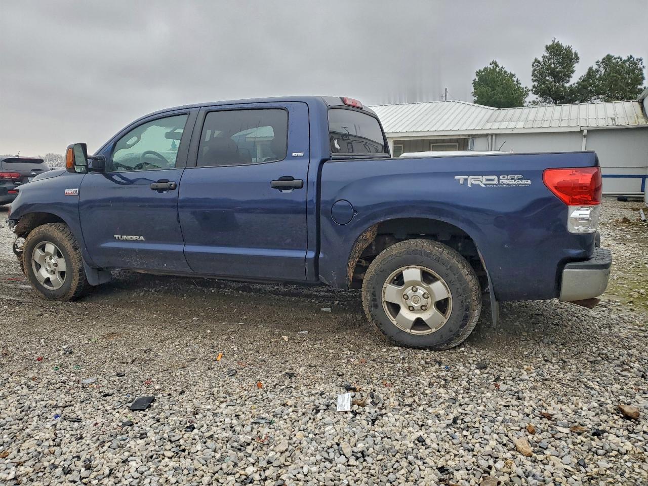 TOYOTA TUNDRA CREWMAX SR5