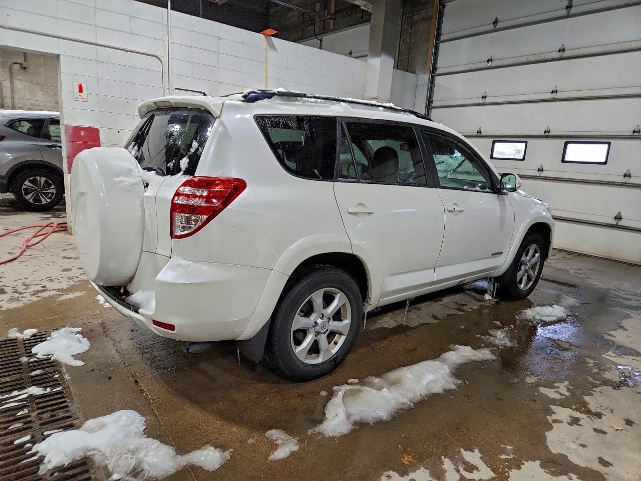 TOYOTA RAV4 LIMITED