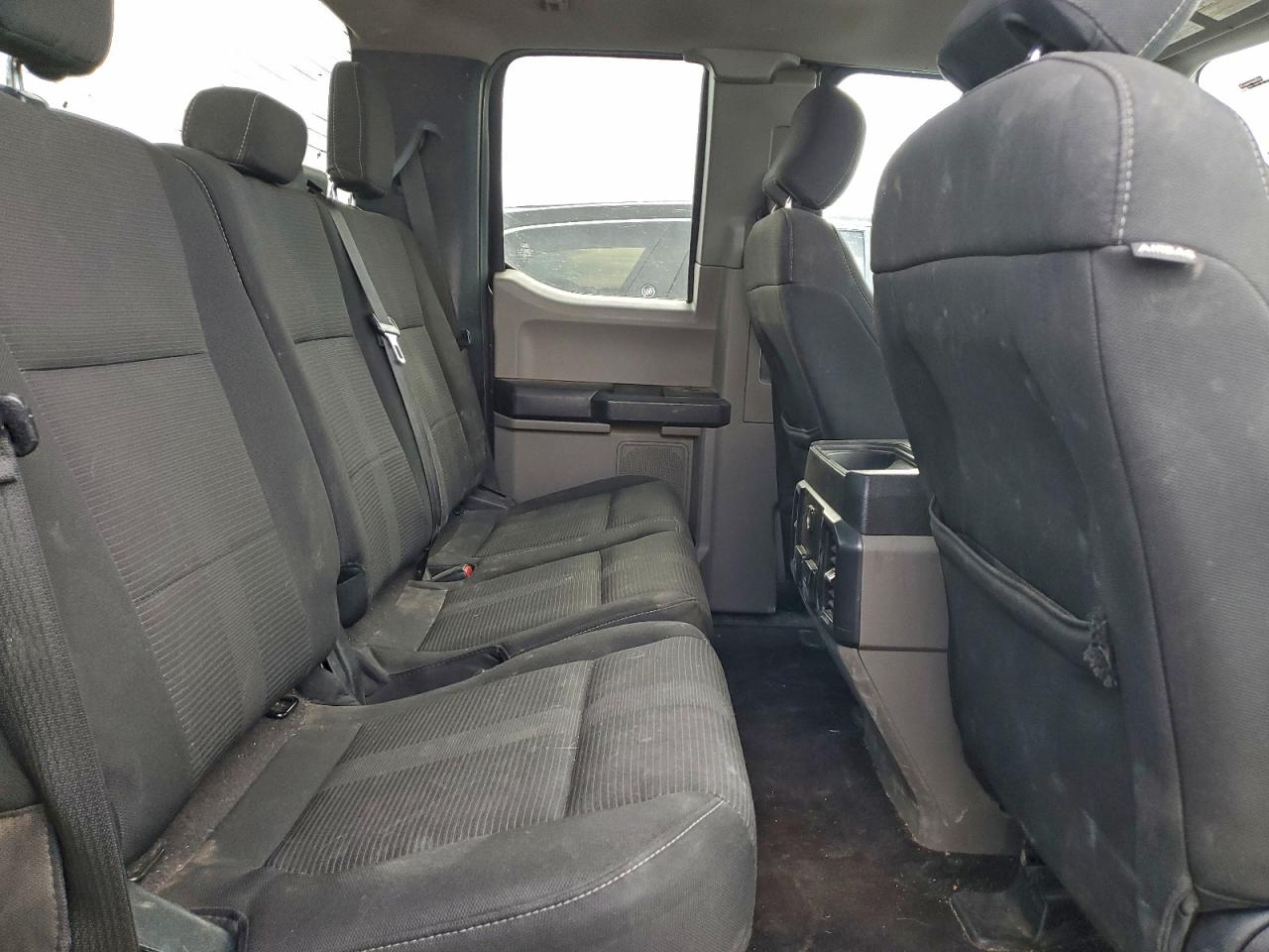 FORD F-150 SUPER CAB