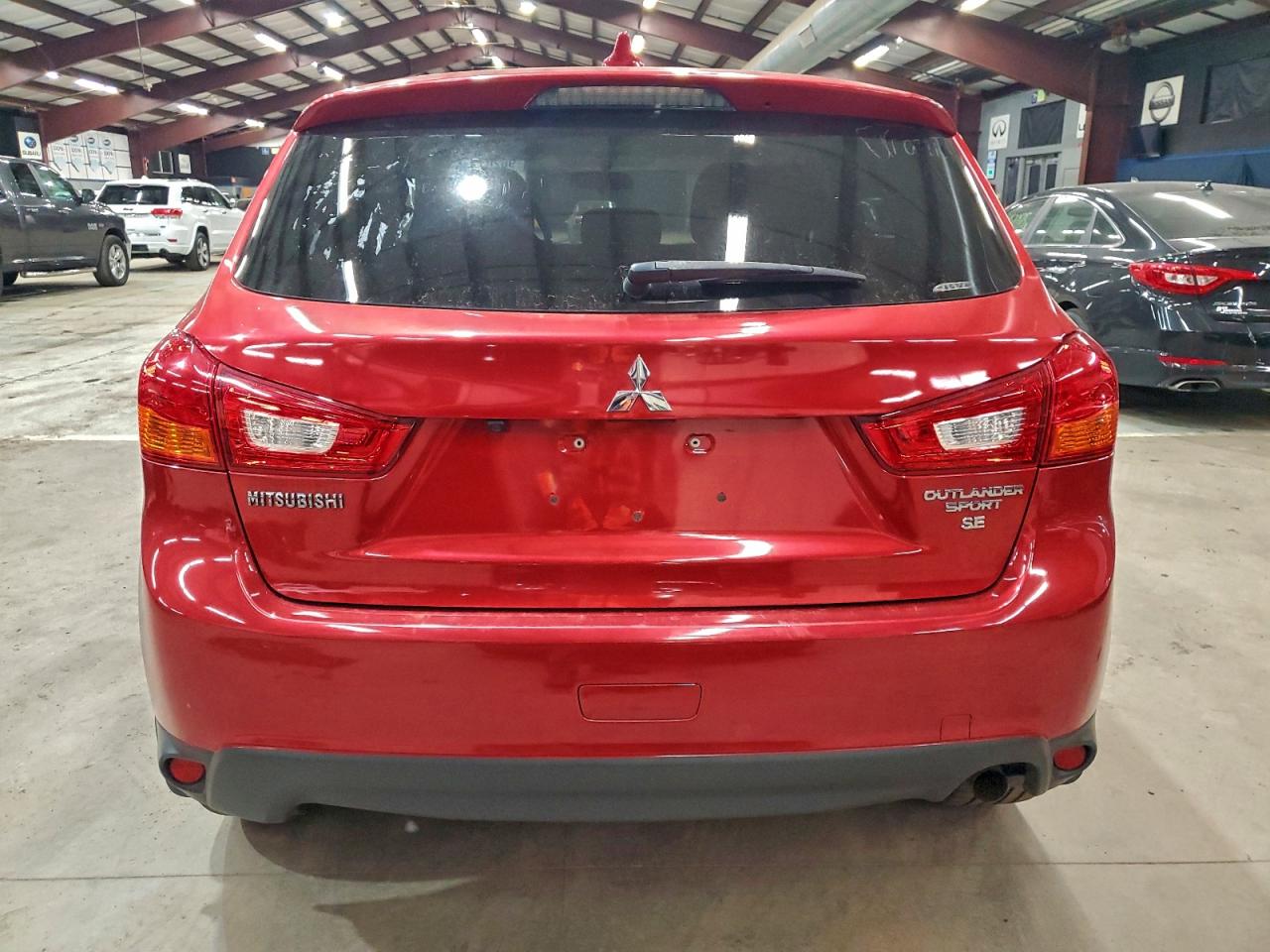 MITSUBISHI OUTLANDER ES