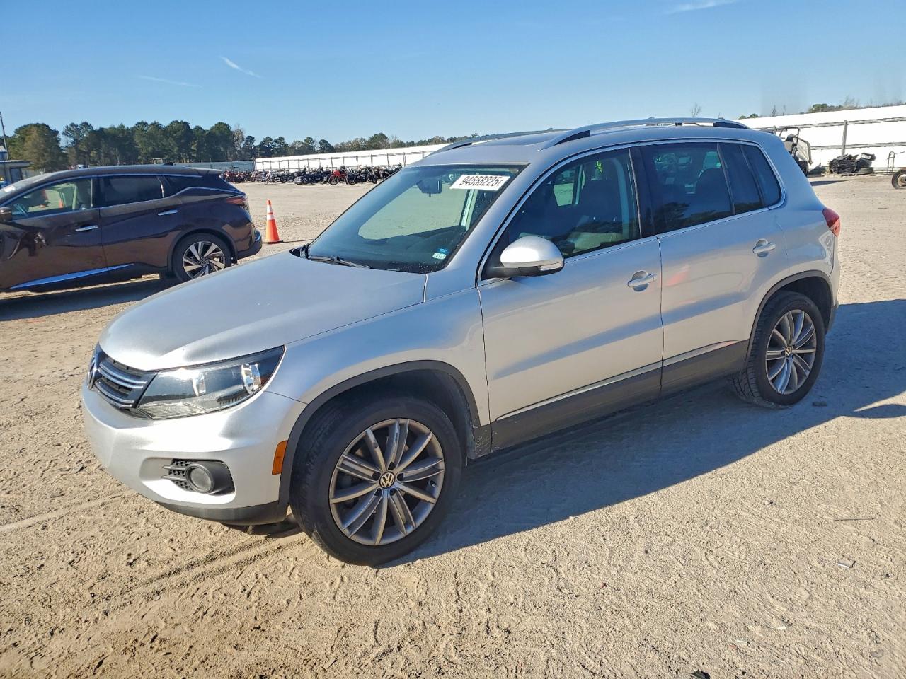 VOLKSWAGEN TIGUAN S