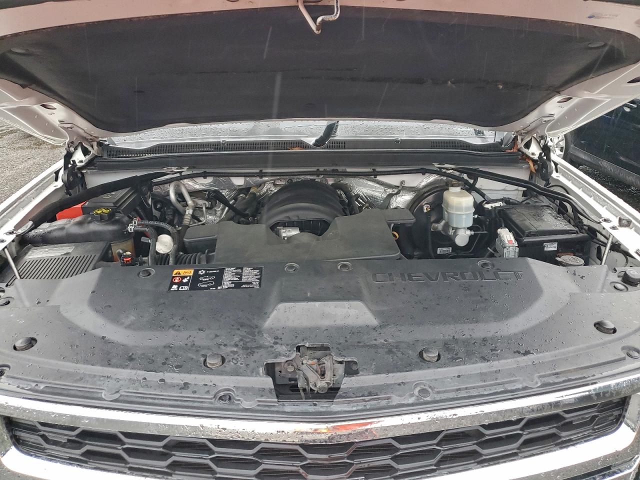 CHEVROLET SUBURBAN C1500 LT