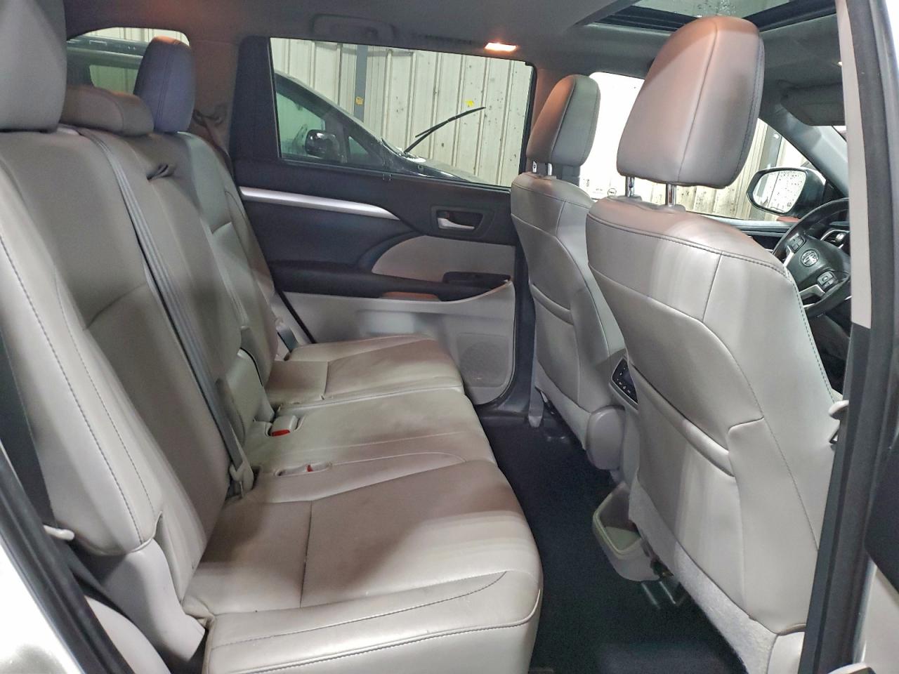 TOYOTA HIGHLANDER XLE