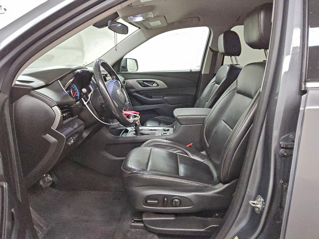 Lot #3305402310 2020 CHEVROLET TRAVERSE L