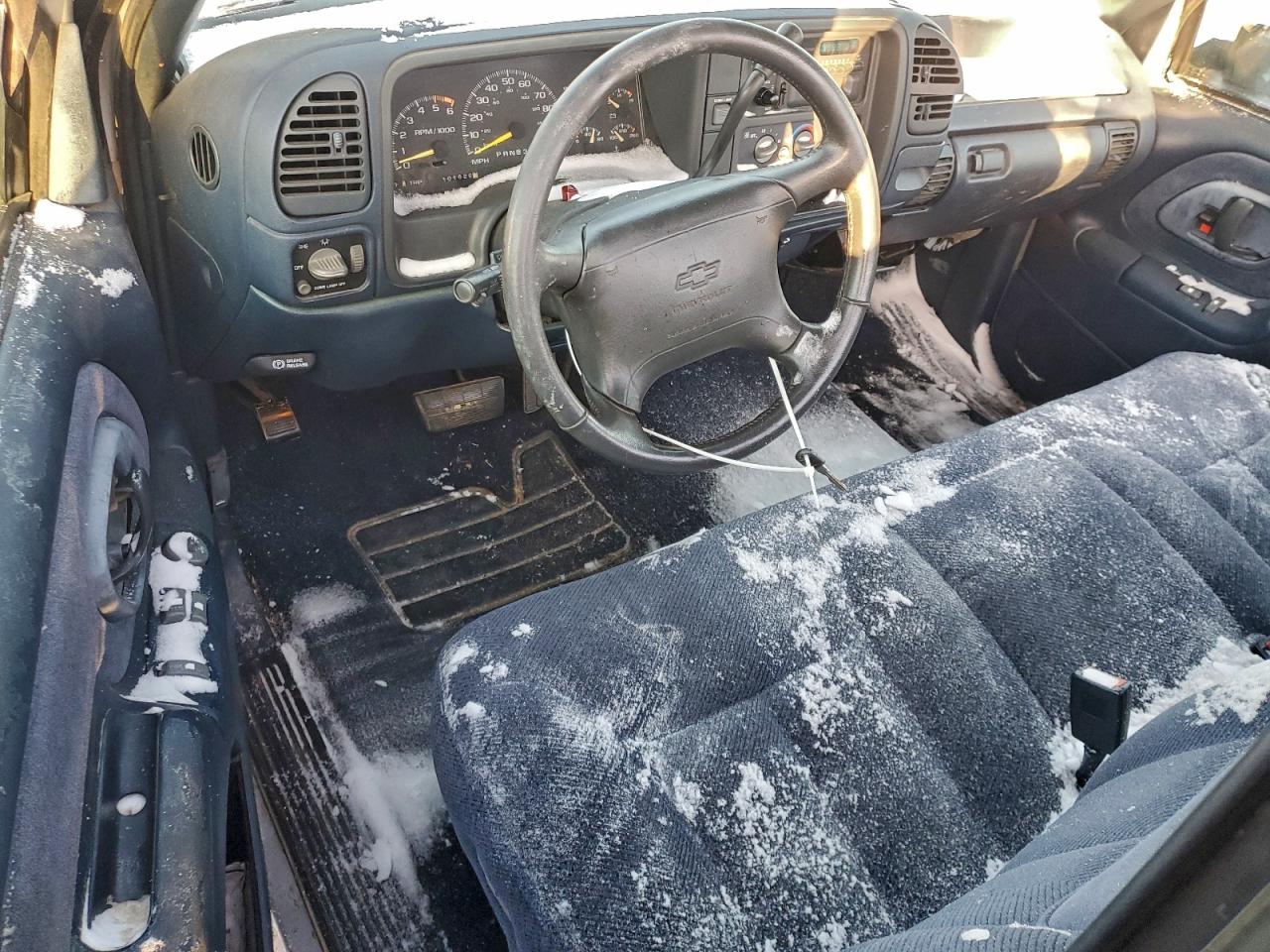 Lot #3316811444 1996 CHEVROLET GMT-400 C1