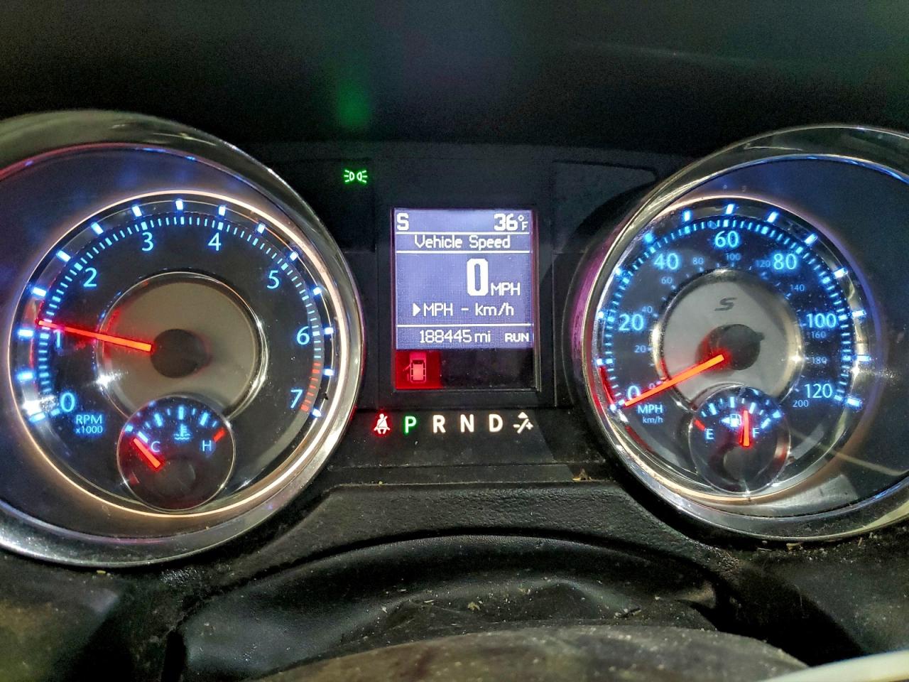 CHRYSLER TOWN & COUNTRY S