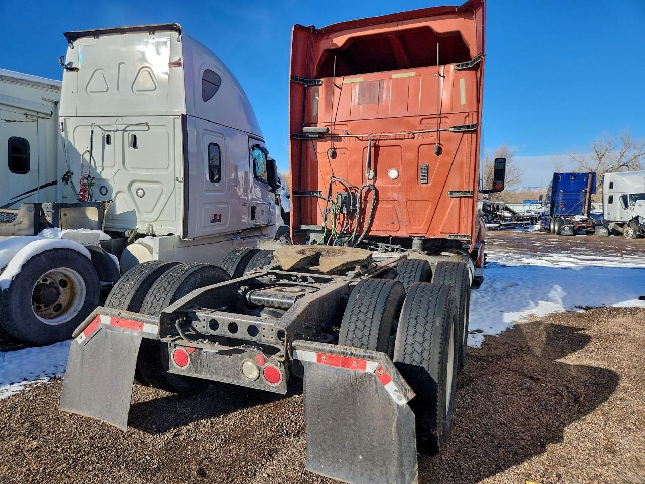 Lot #3311732220 2018 INTERNATIONAL LT625