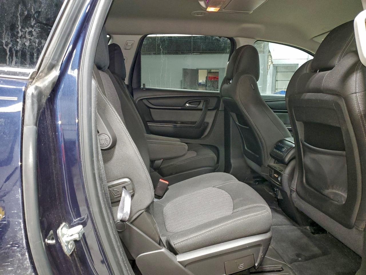 CHEVROLET TRAVERSE LT