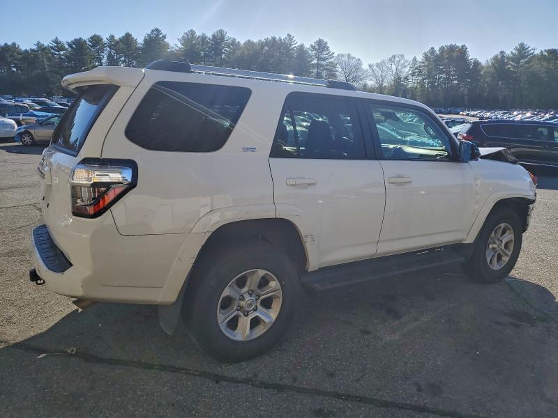 2024 TOYOTA 4RUNNER SR #3316830397