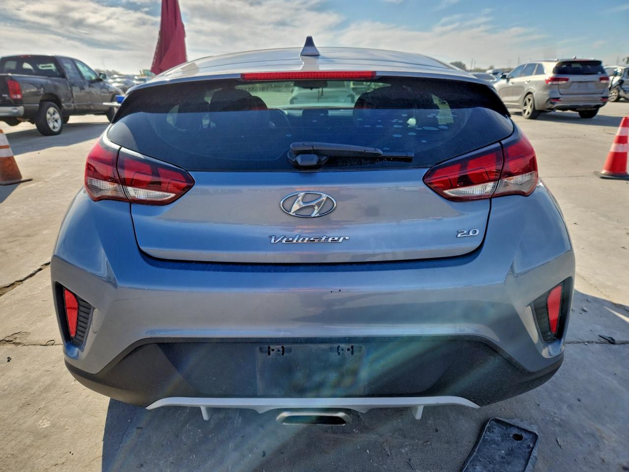 HYUNDAI VELOSTER BASE