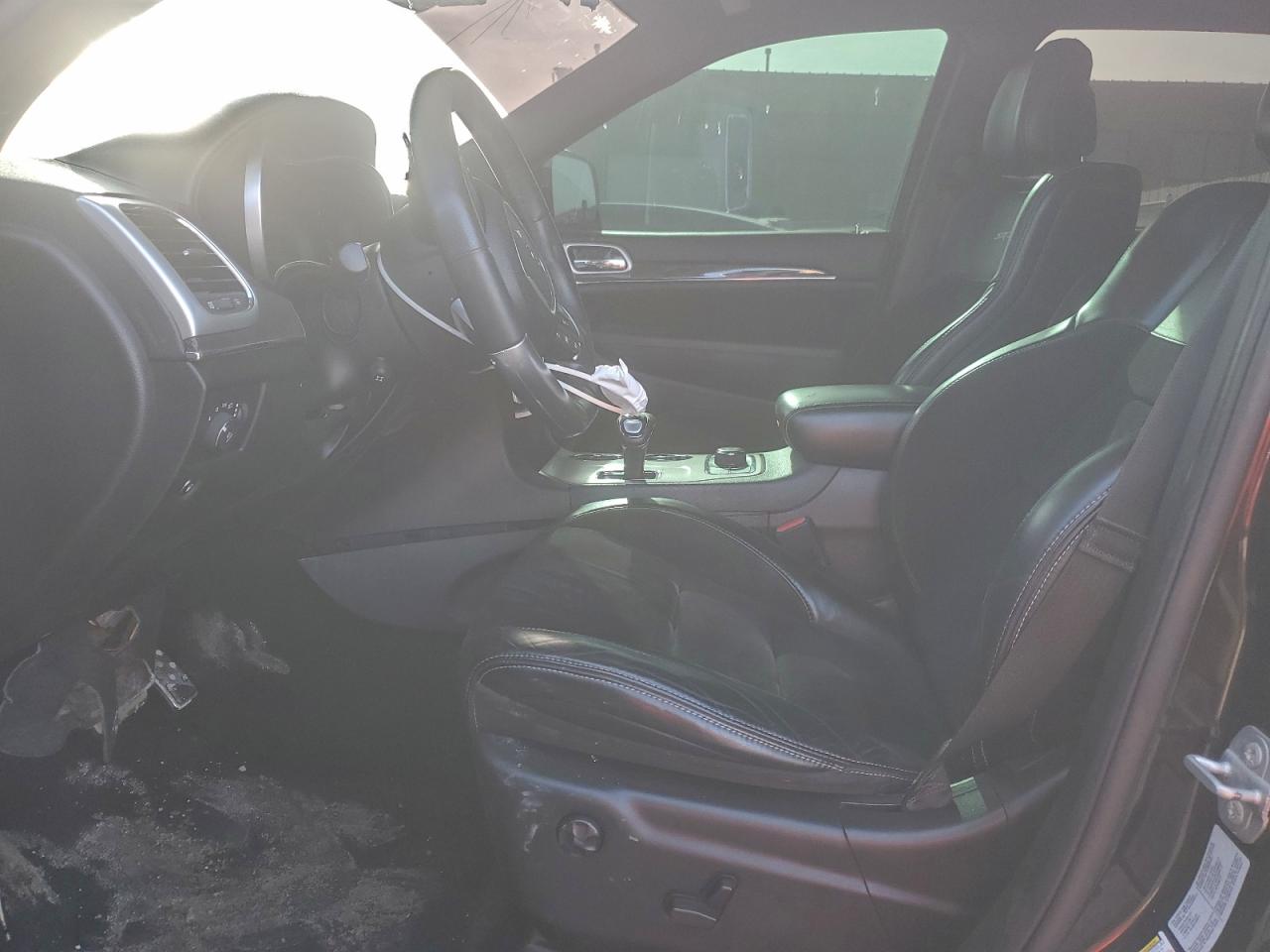 JEEP GRAND CHEROKEE SRT-8