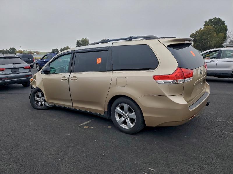 2011 TOYOTA SIENNA LE #3310364011