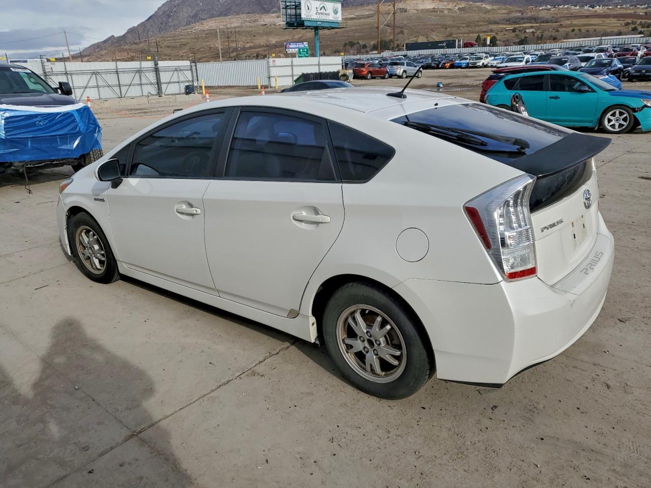 TOYOTA PRIUS
