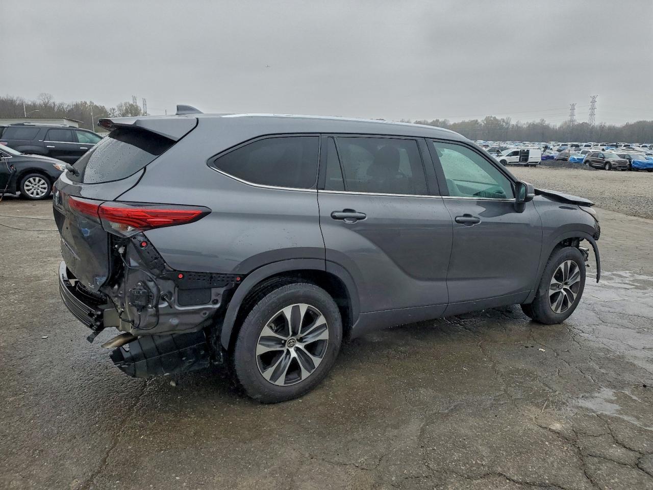 TOYOTA HIGHLANDER XLE