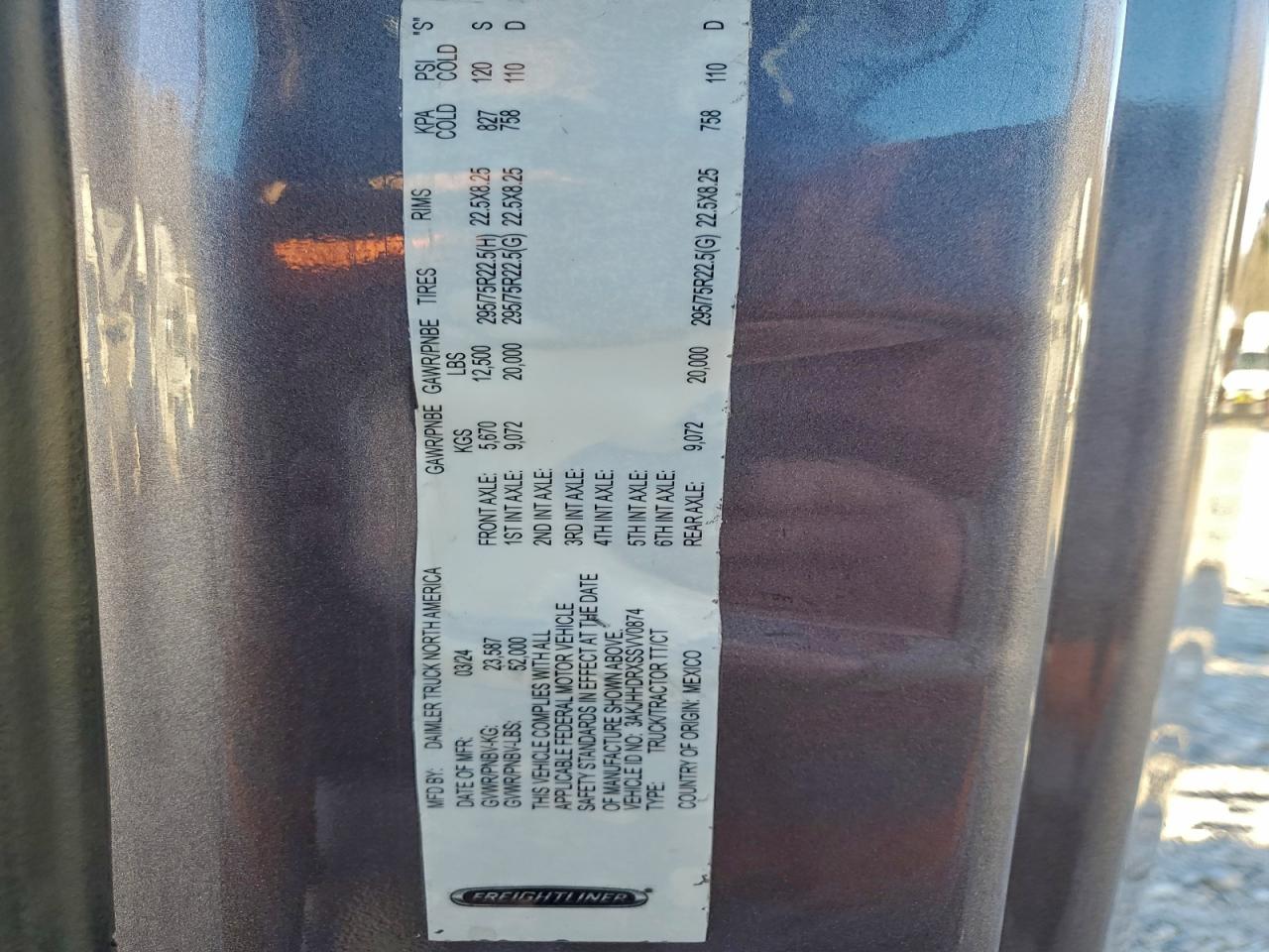 Lot #3316800425 2025 FREIGHTLINER CASCADIA 1