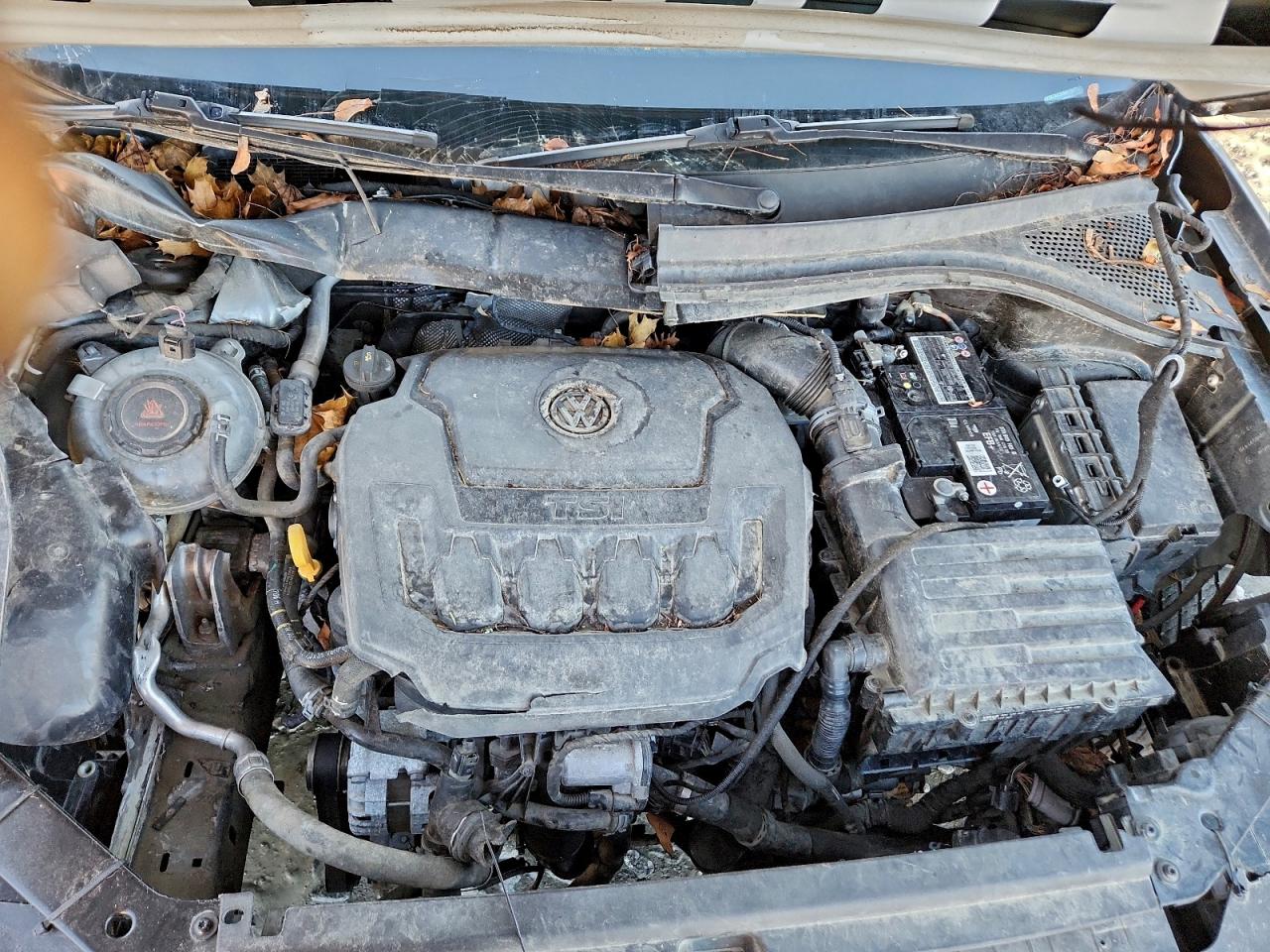 VOLKSWAGEN TIGUAN SE