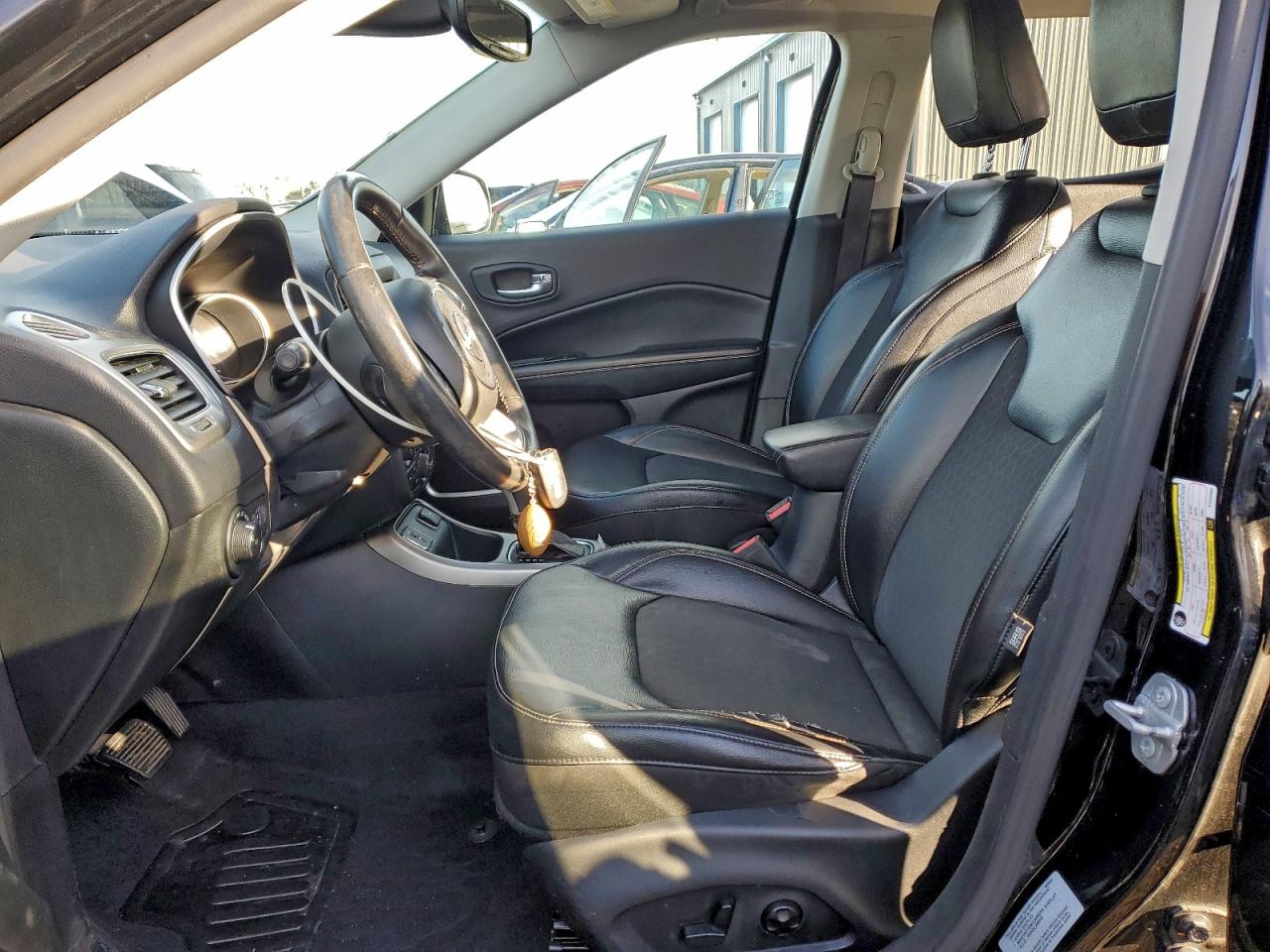 Lot #3316721408 2017 JEEP COMPASS LA